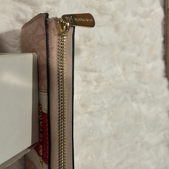 Michael Kors Pink Large Tote Bag and Matching Wallet - Picture 11 of 11